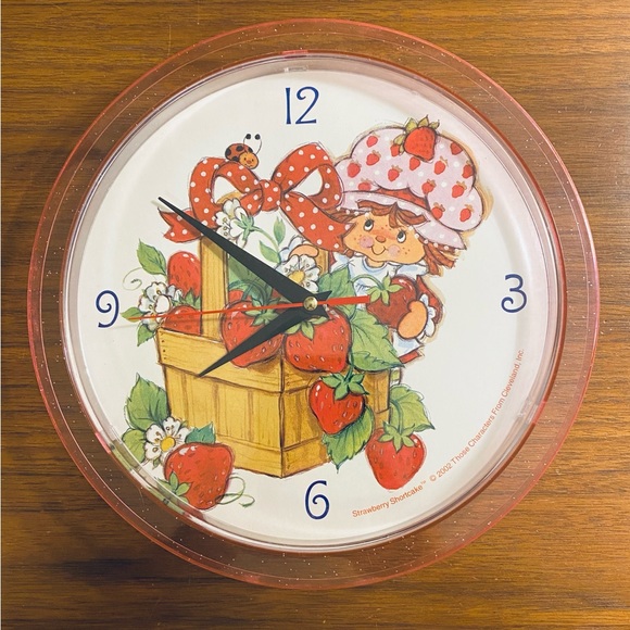 vintage Strawberry Shortcake clock - Picture 2 of 7